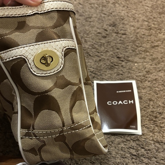 Coach Beige and Cream Signature Tote - Picture 3 of 6